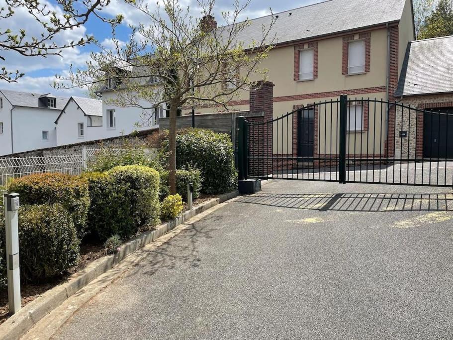 Beautiful Ground Floor 2 Bedroom Apartment Honfleur Ngoại thất bức ảnh